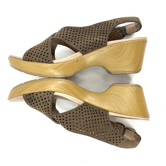 Dansko Women's 41/US10.5 Jacinda Wedge Heel Taupe Suede Comfort Open Toe Sandal - Picture 5 of 8